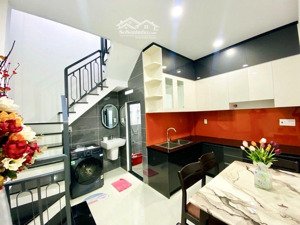 bán nhà 64m2 sát bv 175 - cv gia định chỉ 6,75 tỷ