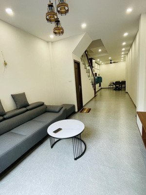 duy nhất! nhà phố hoàng cầu, gần hồ đống đa, nhà cách phố 35m, vị trí hiếm nhà bán, sân để xe riêng