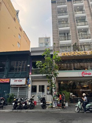 giảm 10 tỷ bán gấp!! nhà mt mạc thị bưởi - quận 1 - 80m2 - 2 tầng - khu được xây cao - 79 tỷ