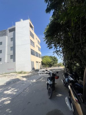 nhà mới 5 tầng _tl20_ thạnh lộc, q.12 _hẻm nhựa 8m xe tải tránh ô tô vào nhà mặt tiền kênh- 5 tầng