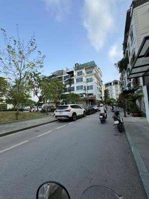 lk a10 nam trung yên - yên hòa: 90m2, 6 tầng, thang máy, mặt tiền rộng, khu công viên thu nhỏ