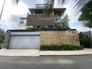 villa đẳng cấp đảo kim cương quận 2 hầm 4 tầng 15x20m siêu đẹp hồ cá sân vườn giá chỉ còn 69tỷ thôi