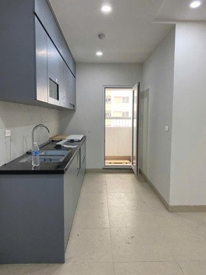 chính chủ cho thuê chung cư eurowindow river park 2 ngủ 70m2 đồ cơ bản giá 7 triệu: lh 