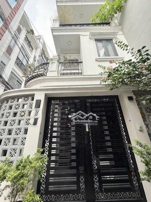 bán nhà huỳnh văn bánh 3 tầng giá 9 tỉ 7