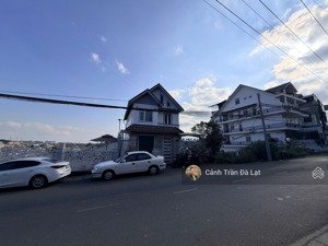 bán căn villa góc hai mặt tiền đường. diện tích tốt, sân trước sân sau thông thoáng. 19,5 tỷ