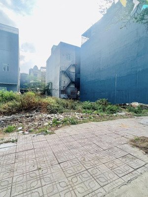 đát sổ riêng giá rẻ kdc gần ngã tư miễu ông cù, thuận an