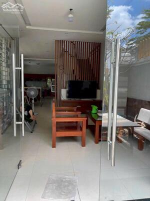 Cho thuê biệt thự khu dân cư khang điền intresco