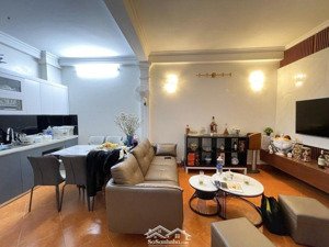 hiếm nguyễn sơn, long biên , ngõ thông, ô tô vào nhà chỉ 10.99 tỷ