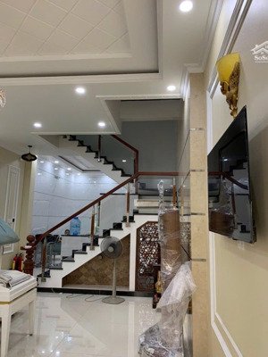 cho thuê nguyên căn cityland có nội thất y hình giá chỉ 45tr