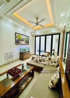 10 tỷ!bán nhà thiên hiền-đình thôn-mỹ đình-dân xây 45mx6t, 2 thoáng,ngõ rộng 2.5m,20m ra ô tô tránh