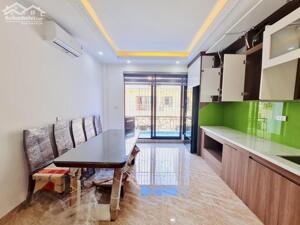 Chính chủ cần bán nhà phố xuân thủy,trần quốc vượng dt 46 m2 x 7 t mt 4m nhà 2 mặt thoáng giá 15 tỷ