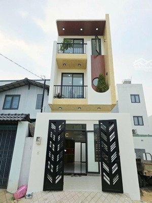 bán nhà 3 tầng đúc mới xây đường trường lưu phường long trường quận 9. đường ôtô tránh. giá 5.1 tỷ