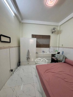 nhà đẹp 5 tầng cách 1 căn ra mt kênh bến ba đình quận 8 giá chỉ 6.5 tỷ 42m 4pn 5 t