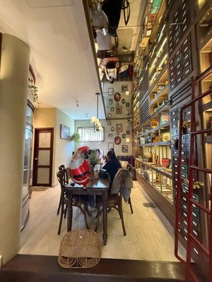 nhà mới xây ở ngay ngang 7.3m dài 14m 4 tầng đường nhánh quốc hương thảo điền chỉ 16.5 tỷ