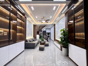 bán nhà lạc long quân - về đón tết, phân lô, 20m ô tô, nội thất xịn sò ở ngay 41m2 chỉ 11.1 tỷ.