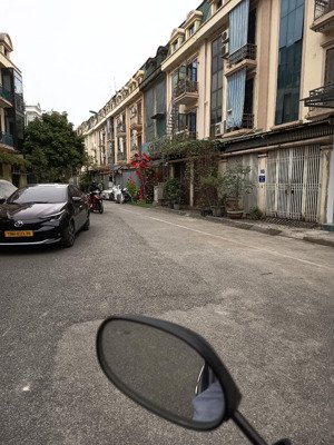 bán căn lk phố sa đôi, nam từ liêm, dt 87m2, 4 tầng, thiết kế có ô chờ thang máy.