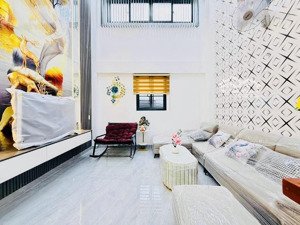 nhà mới 5 tầng đón tết, ô tô vào nhà, gần metro số 2 vừa khởi công