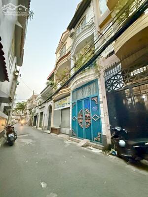 Mặt Tiền Khu VIP K300, ngay Chợ Hoàng Hoa Thám, Tân Bình, 30m2, 3 Tầng. Chỉ 6.3 tỷ Còn TL
