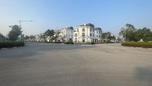 135m liền kề nhà vườn hud mê linh hà nội