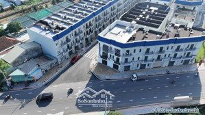 nhà 3 lầu hoàn thiện nội thất đầy đủ dọn vào ở gần chợ búng,thuận an