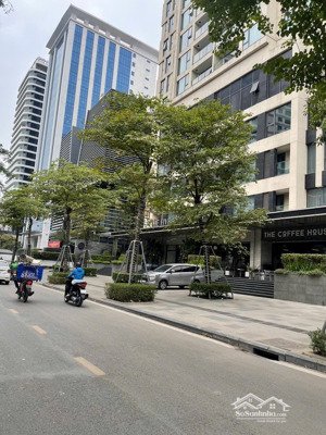 nhà mới đẹp-mặt ngõ-gần ô tô-an cư lý tưởng cho gia đình trẻ-chỉ 5,8 ty -cát linh sổ đỏ chí