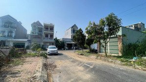 cuối năm chủ kẹt tiền bán nhanh nền đẹp t&t thái sơn long hậu