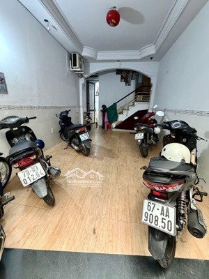 p5 bình thạnh - chdv full phòng -cho thuê khoáng 18tr/th - chỉ 7tỷ5 tl -sau lưng căn mặt tiền