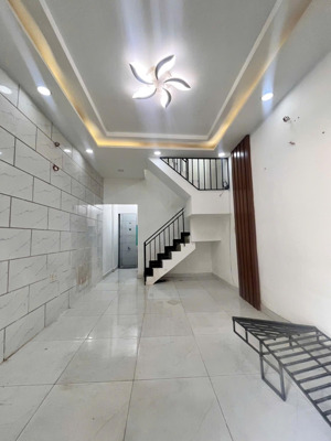 tạ quang bửu q8 cách mặt tiền 3 căn - nhà 3 tầng giá tốt