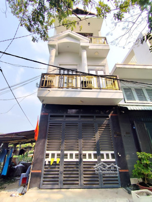 nhà 3 tầng btct vào ở ngay, 76m2, 3pn, khu phân lô toàn nhà cao tầng, đường nhựa 8m, sát bv q.12