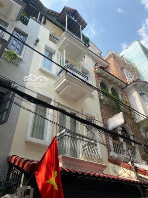 "hot" nhà đẹp diện tích 56m2, hẻm xe hơi vô nhà, gần emart, ngay phạm văn đồng