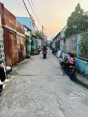 hxh ngủ nhà - hẻm thông đẹp -mt 5m -mỹ hoà 3- hocmon- 120m2- ngang khủng 6.5m - nở hậu - 4.x tỷ