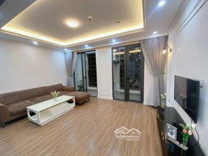 chính chủ cho thuê chung cư mới full đồ, cạnh times city, vào ở ngay, giá tốt