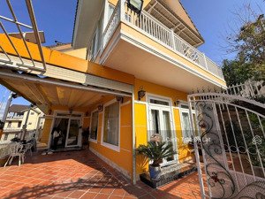 cho thuê căn villa kiến trúc pháp độc đáo