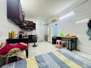 30m2 trệt - full nt, cửa sổ lấy gió, gần landmark và hàng xanh, hutech