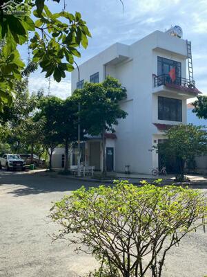 Căn góc biệt thự KDC Hưng Phú DT 120m, 3 tầng khu đồng bộ