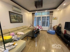 bán nhà đội cấn, dt67m, nhà đẹp dân xây, sát phố, ô tô, vừa ở vừa kinh doanh.