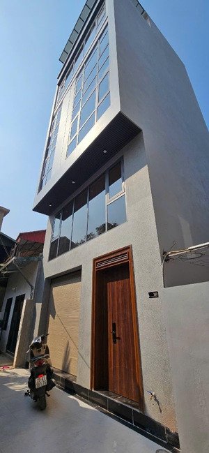 bán nhà dân xây phúc lợi,diện tích 50m. mt6m. hơn 9 tỷ