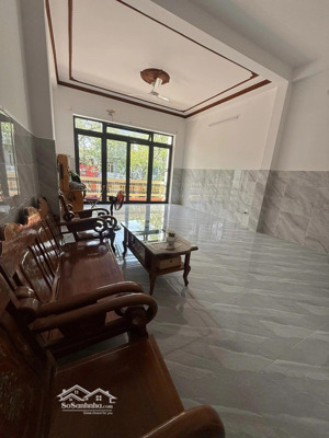 bán nhà 3 tầng mặt tiền trung tâm sơn trà gần monarchy, vừa ở vừa kinh doanh