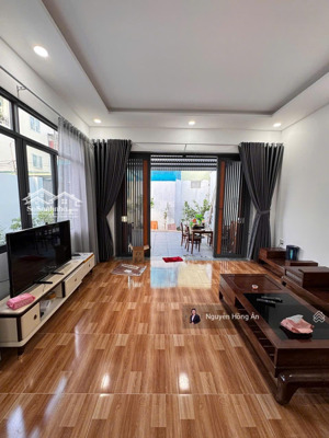 căn nhà vườn đáng để nghỉ dưỡng duy nhất kề biển trần phú, phường nha trang ngang 8m, chỉ 6,5 tỷ