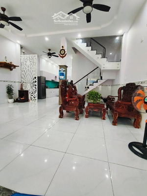 mặt tiền 3 tầng, xe hơi đỗ cửa, 122 phú định,vp. 16, q,8, 90m2, ngang 6m, shr, hoàn công, nhỉnh 8t