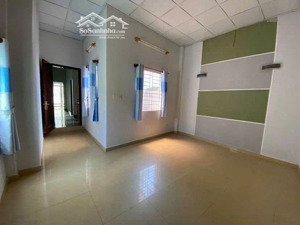 ~100m2, dt 4,6x21, 3pn, kế bên phú mỹ hưng, sổ riêng, chỉ 8.x tỏi (thương lượng)