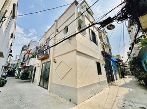 nhà rẻ- 3 phòng ngủ- cạnh phú nhuận - sân bay - đầy đủ nội thất- hẻm rộng- đg quang trung