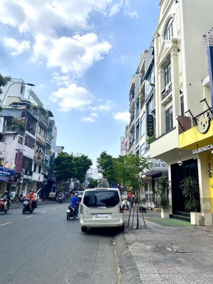 bán nhà hẻm xe hơi đường lê văn sỹ quận phú nhuận 37m² (3.5x11)m gần huỳnh văn bánh - 8.5 tỷ