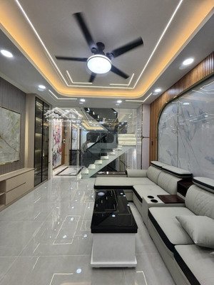 đẳng cấp nhà 5 tầng khu phân lô cao cấp full nội thất sang xịn 63m2 giá 6.868tỷ