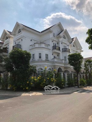 bán căn biệt thự góc 2 mặt tiền khu cityland garden emart, dt: 10 x 21m có thang máy