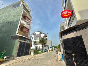 chủ gấp bán lô đất bình chiểu .ngay khu dân cư .tĩnh lộ 43 - 56 mét fun thổ cư.