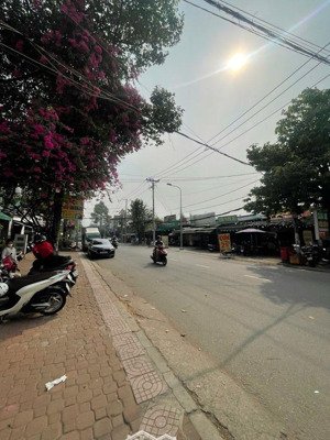 bán nhà trần trọng cung, quận 7, ngang 9,3m thực tế 10m, 3 pn, ngay vincom, sát mt, giá chỉ 6 tỉ