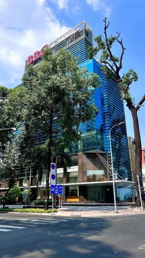 bán tòa nhà góc 2 mặt tiền nguyễn văn thủ - dt: 27 x 27m - hầm + 7 tầng - giá bán: 300 tỷ tl