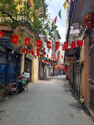 bán nhà nguyễn thị định,7 tầng thang máy-48m xây mới,ô tô đỗ cửa-gần hồ,về ở ngay-18.x tỷ