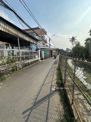 mặt tiền 172m2 đường ngô quyền, chợ hóc môn, đường xe tải, hơn 5tỷ